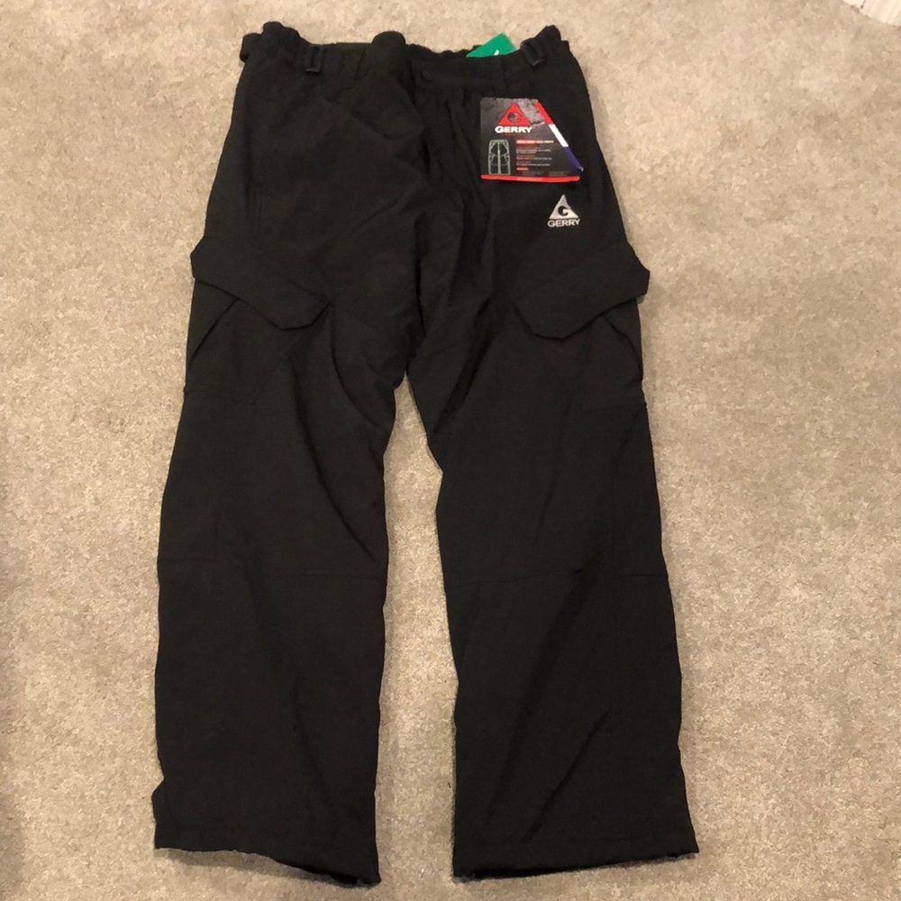 Gerry brand Men’s snow/ski pants. Size Extra-Large. Black. New, never worn.